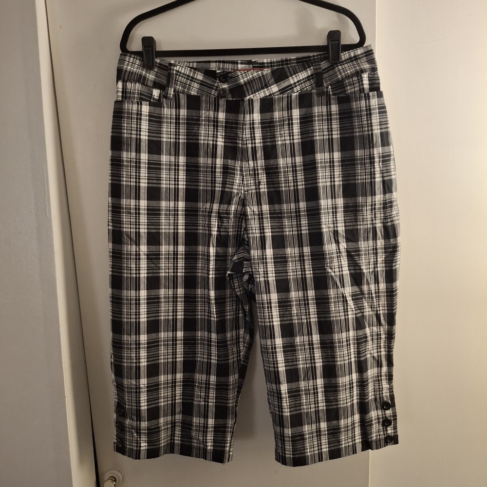 Zoey & Beth Chic Black and White Plaid Women's Cropped Pants